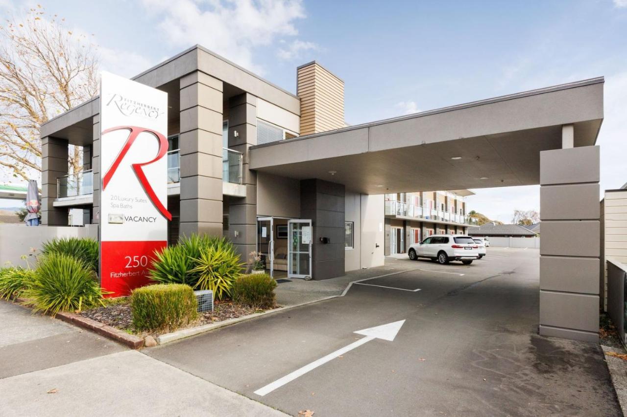 Fitzherbert Regency Motor Lodge パーマストンノース エクステリア 写真