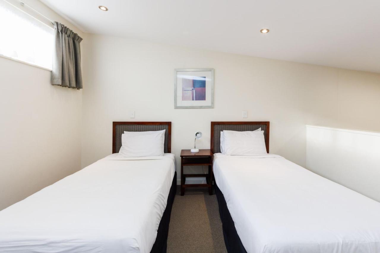 Fitzherbert Regency Motor Lodge パーマストンノース エクステリア 写真