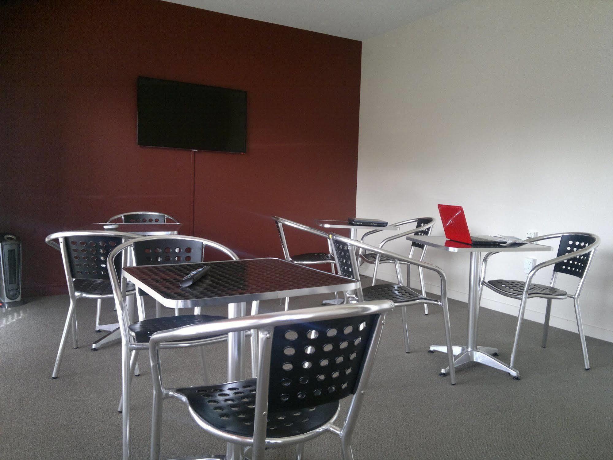Fitzherbert Regency Motor Lodge パーマストンノース エクステリア 写真