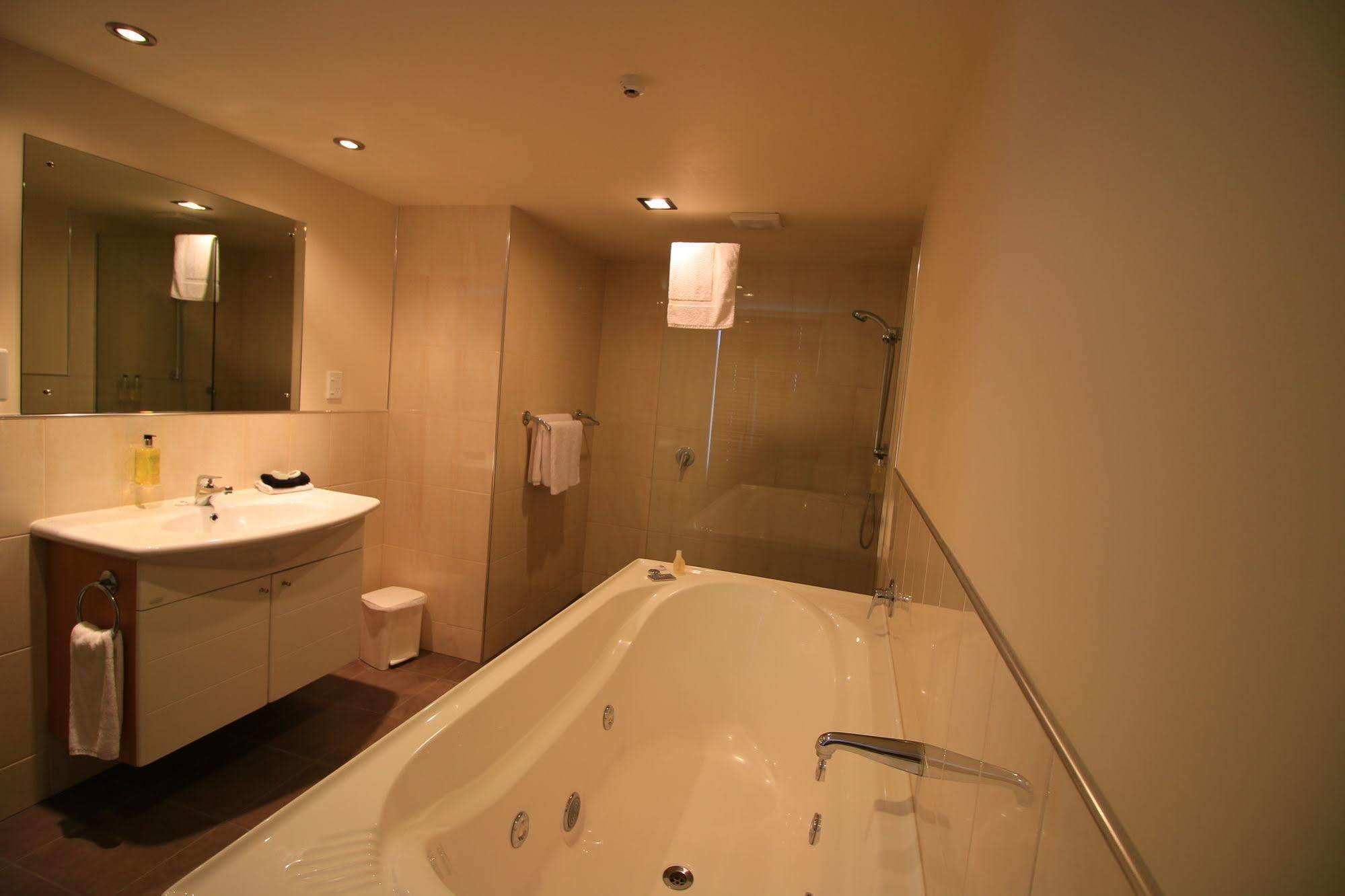 Fitzherbert Regency Motor Lodge パーマストンノース エクステリア 写真