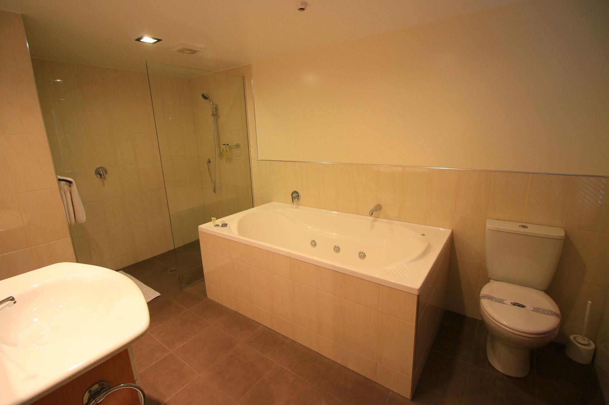 Fitzherbert Regency Motor Lodge パーマストンノース エクステリア 写真