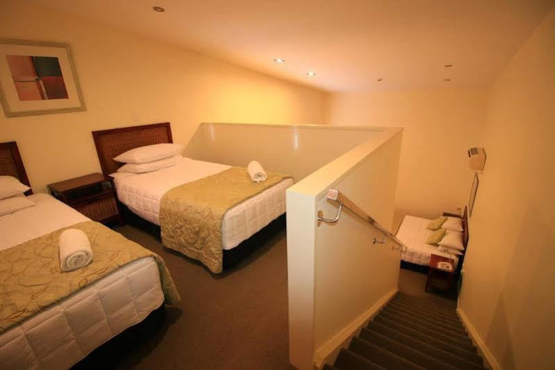 Fitzherbert Regency Motor Lodge パーマストンノース エクステリア 写真